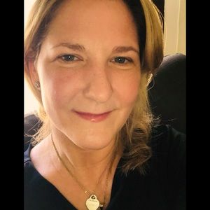 Meet your Posher, Janel